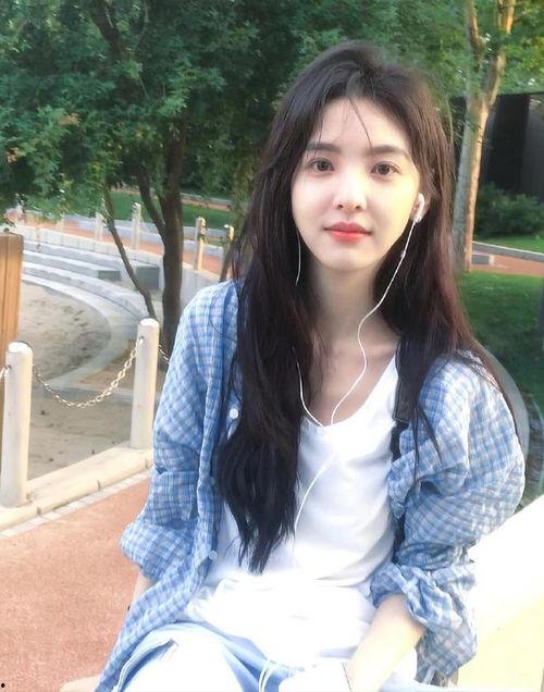 娱乐圈八卦最新爆料章若楠,娱乐圈新晋女神的甜蜜秘密大揭秘  第3张